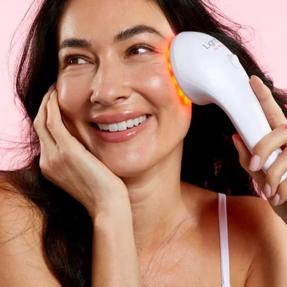 LightStim Red LED Light Therapy Device - Picture 2 of 7